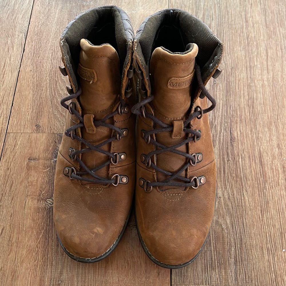 Merrell heeled Boot